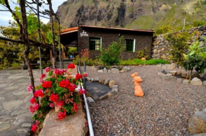 CASA LA GORONA, Frontera
